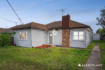 /international/au/13-euroa-avenue-sunshine-north-vic-148519748/