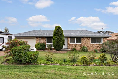 /international/au/24-mumford-avenue-thornton-nsw-152595580/