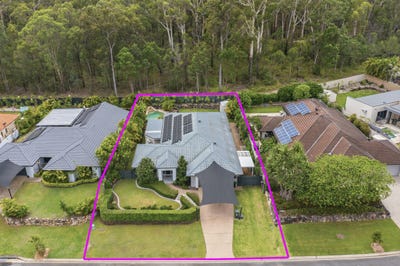 /international/au/123-arun-drive-arundel-qld-151151880/
