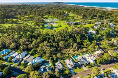 /international/au/52-teak-circuit-suffolk-park-nsw-151199764/