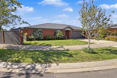 /international/au/22-new-street-mansfield-vic-152489500/
