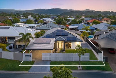 /international/au/8-oceanis-drive-oxenford-qld-152459244/