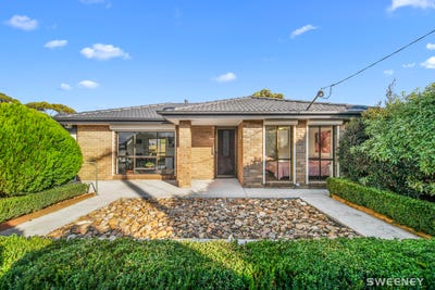 /international/au/22-hakea-court-altona-meadows-vic-151545720/