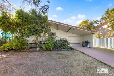 /international/au/5-pryor-place-emerald-qld-151884888/
