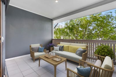 /international/au/4-66-overend-street-norman-park-qld-148358636/