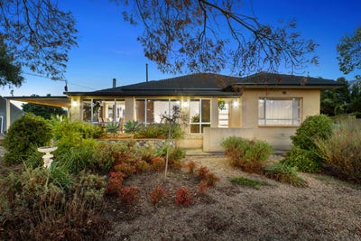 /international/au/13-barossa-valley-way-tanunda-sa-151286688/