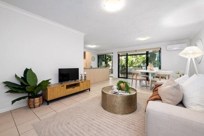 /international/au/2-23-crest-street-mount-gravatt-east-qld-151438740/