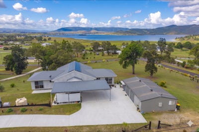 /international/au/10-aliza-place-hazeldean-qld-151055864/