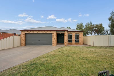 /international/au/42-chardonnay-drive-mildura-vic-151552216/