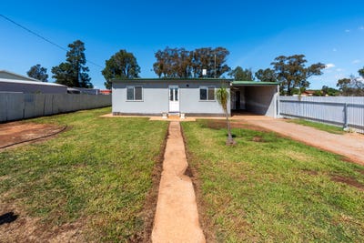 /international/au/83-stinson-street-coolamon-nsw-151024148/