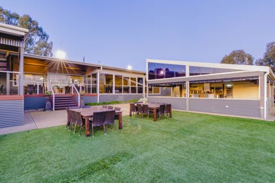 /international/au/562-pattersons-road-wagga-wagga-nsw-504341572/