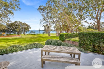 /international/au/26-cromarty-road-soldiers-point-nsw-151458556/
