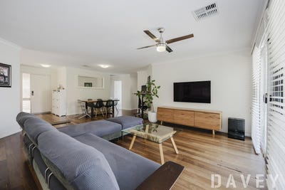 /international/au/15-fernwood-square-padbury-wa-151188032/
