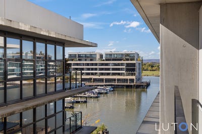 /international/au/11-33-eastlake-parade-kingston-act-150915400/