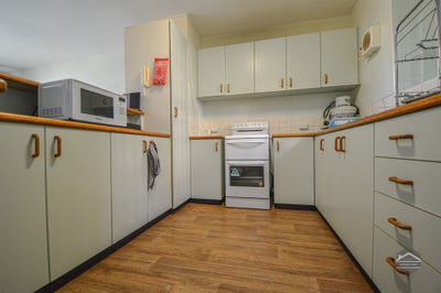 /international/au/109-15-21-welsh-street-south-hedland-wa-148281084/