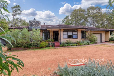 /international/au/550-coolgardie-street-mundaring-wa-131585998/