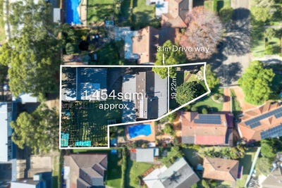 /international/au/17-eulalia-street-west-ryde-nsw-151372272/