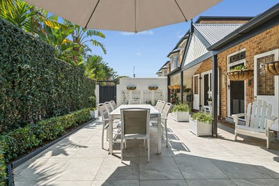 /international/au/4-22-gregory-street-clayfield-qld-151396532/