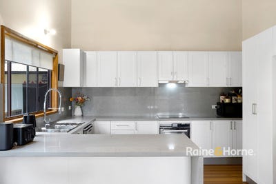 /international/au/142-empire-bay-drive-empire-bay-nsw-148536736/