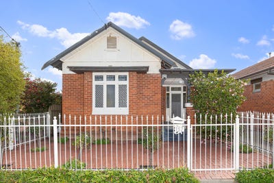 /international/au/157-gurwood-street-wagga-wagga-nsw-148536800/