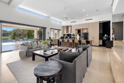 /international/au/8-87-toolga-street-mount-coolum-qld-150686956/