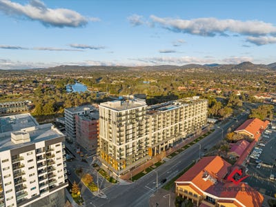 /international/au/724-335-anketell-street-greenway-act-150763940/