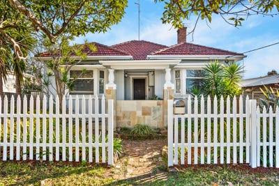 /international/au/19-lawarra-street-port-kembla-nsw-148420608/