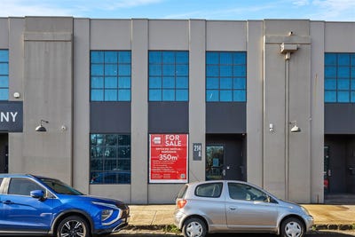 /international/au/the-station-214a-hall-street-spotswood-vic-505095644/