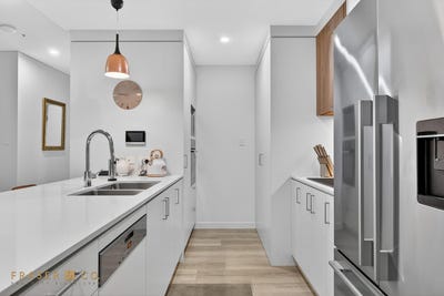/international/au/5404-219-221-bloomfield-street-cleveland-qld-151486440/