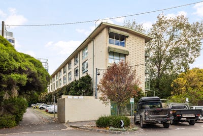 /international/au/28-21-23-george-street-fitzroy-vic-151408744/