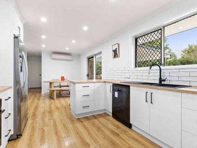 /international/au/14-claire-street-centenary-heights-qld-151323700/
