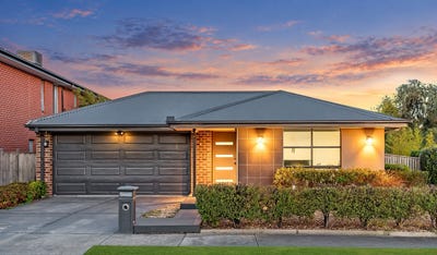/international/au/7-dixon-grove-cranbourne-west-vic-152439168/