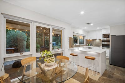 /international/au/53-connor-road-lesmurdie-wa-147964536/