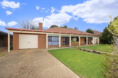 /international/au/70-elizabeth-avenue-forest-hill-nsw-148471848/