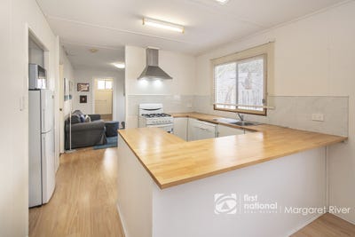 /international/au/31-jacaranda-crescent-margaret-river-wa-151218712/