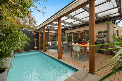 /international/au/3a-randell-street-parkdale-vic-150984400/