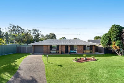 /international/au/4-elcho-place-carindale-qld-151752968/