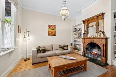 /international/au/24-martin-street-blackwood-vic-150743616/
