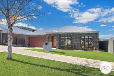 /international/au/4-queensberry-road-leneva-vic-151200952/