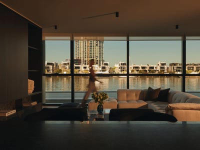 /international/au/g05-971-collins-street-docklands-vic-152608100/