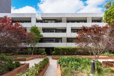 /international/au/301-101d-lord-sheffield-circuit-penrith-nsw-151441760/