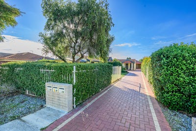 /international/au/8c-margaret-street-midland-wa-151425244/