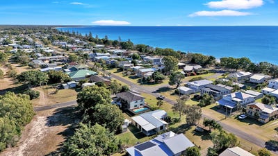 /international/au/69-mackerel-street-woodgate-qld-148526324/