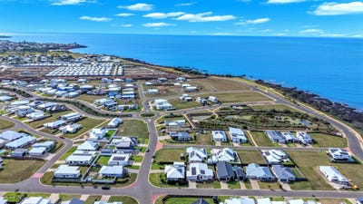 /international/au/18-lady-musgrave-drive-innes-park-qld-151436724/