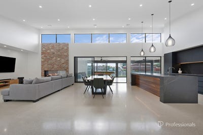 /international/au/10-pascoe-avenue-maryborough-vic-151544672/