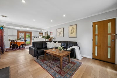 /international/au/63-matina-street-narrabundah-act-152436336/