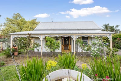 /international/au/18-albert-street-maryborough-vic-152558492/
