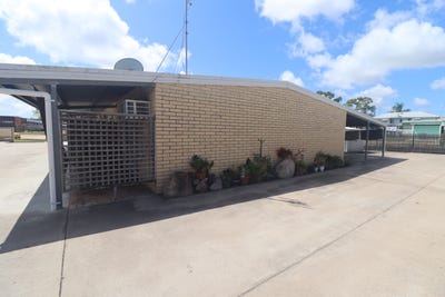 /international/au/14-25-27-conley-street-ayr-qld-151407156/