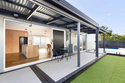 /international/au/17-norfolk-drive-pacific-pines-qld-152190240/