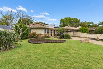 /international/au/42-covent-gardens-way-banora-point-nsw-152337652/